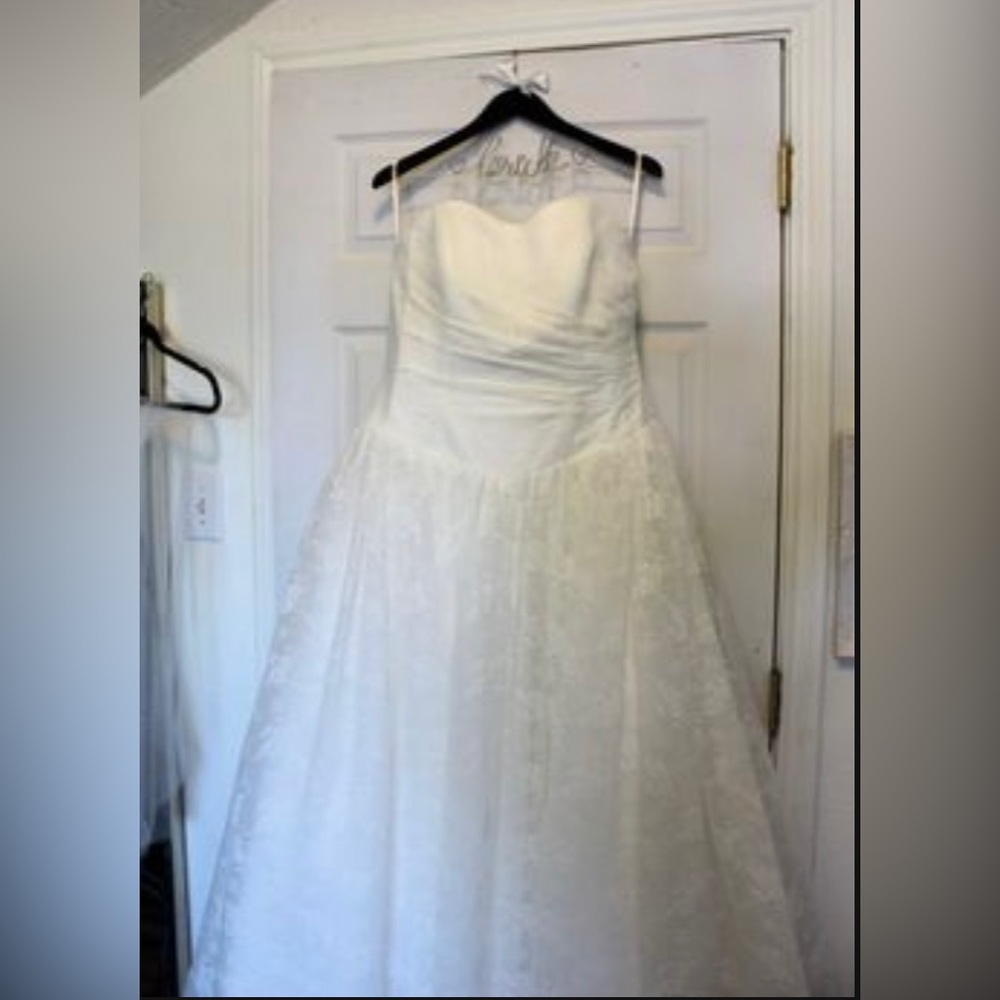 Size 16 David’s Bridal Wedding Dress